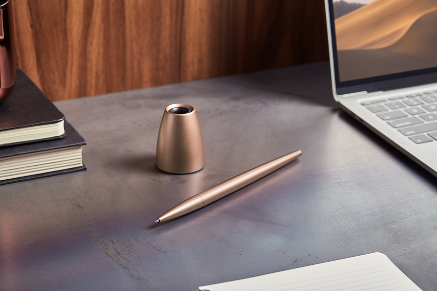 Various Stylo Roller avec socle, or rose