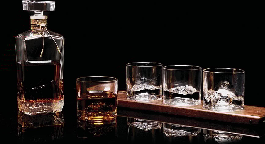 Decantador para whisky The American Peaks, con 4 vasos, Set de 5 piezas