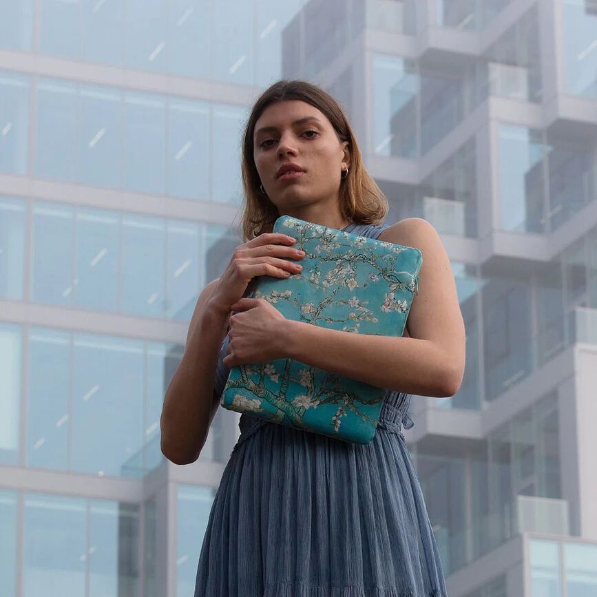 Funda para Portátil reciclada Museum Red Poppy Bee, con diseño de gatos, 24 x 33 cm