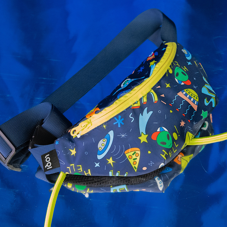 LOQI Artist Space Pochette mini, motif Ufo, en matière recyclée