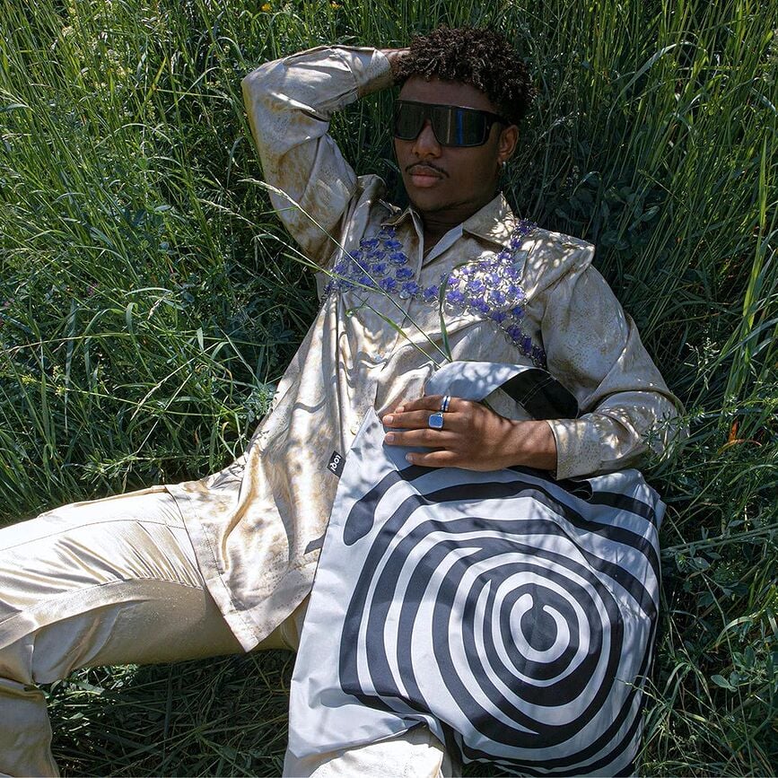 LOQI Museum Τσάντα, Rachel Ruysch Νεκρή Φύση με Λουλούδια σε Μαρμάρινη Επιφάνεια, ανακυκλωμένη