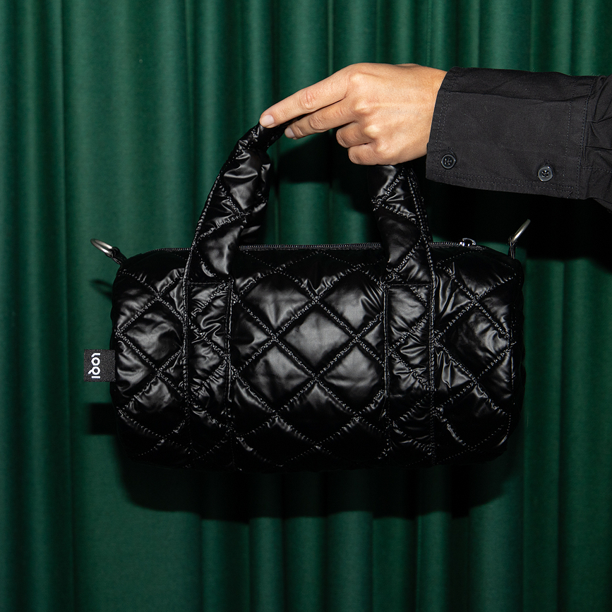 LOQI Weekender Artist Metallic Puffy Potovalna torba, velikost M, črna