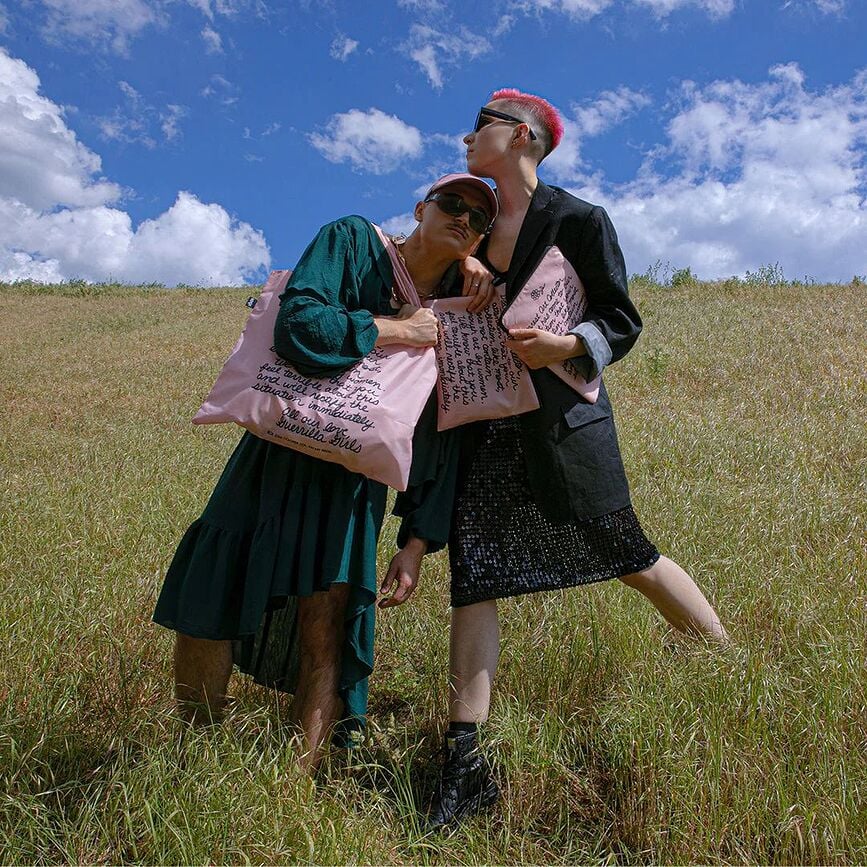 Museum Red Poppy Bee Housse pour Ordinateur Portable, recyclée, 24 x 33 cm, motif chats