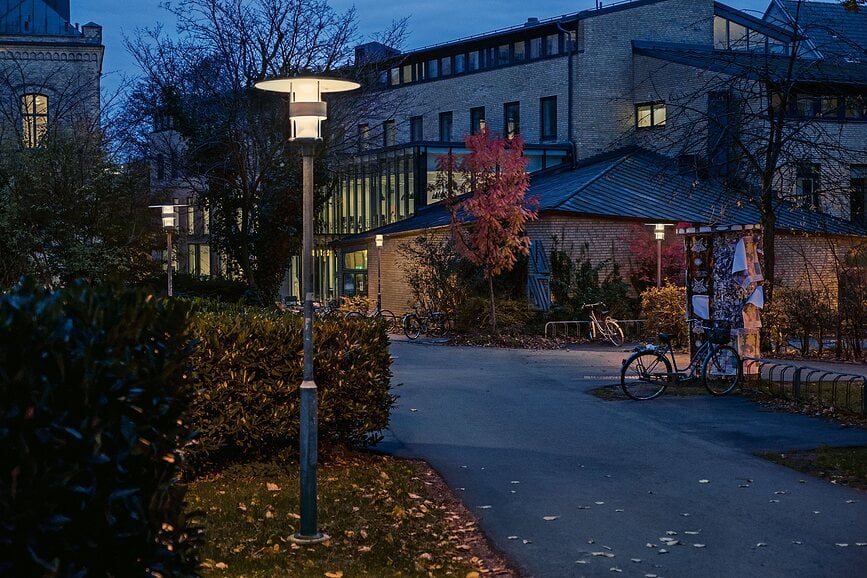 Albertslund Lampa vrtna s Dali upravljanjem 4000K tamnosiva