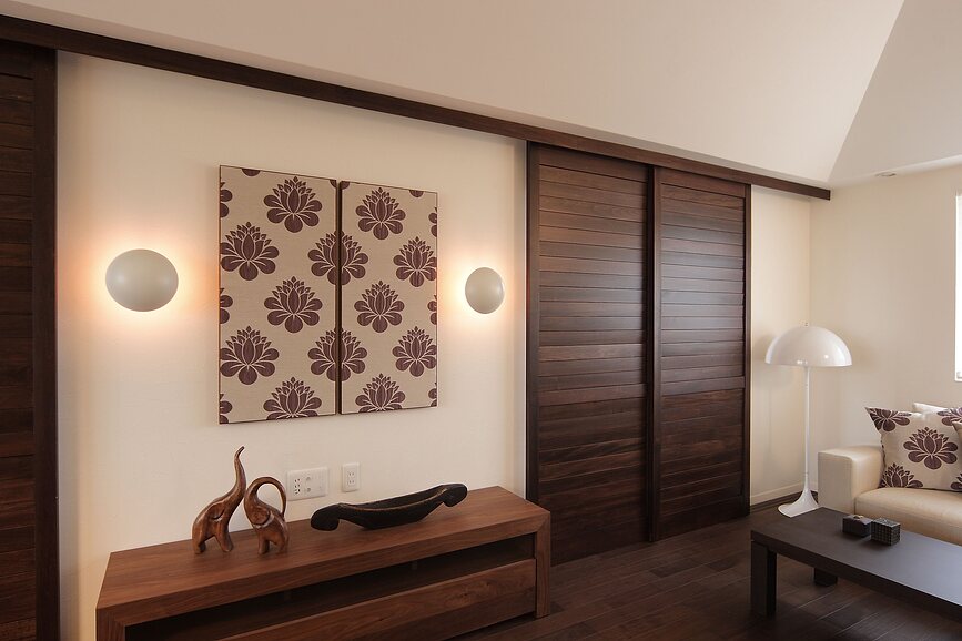 Aplique de pared PH Hat, sin cable ni interruptor visibles