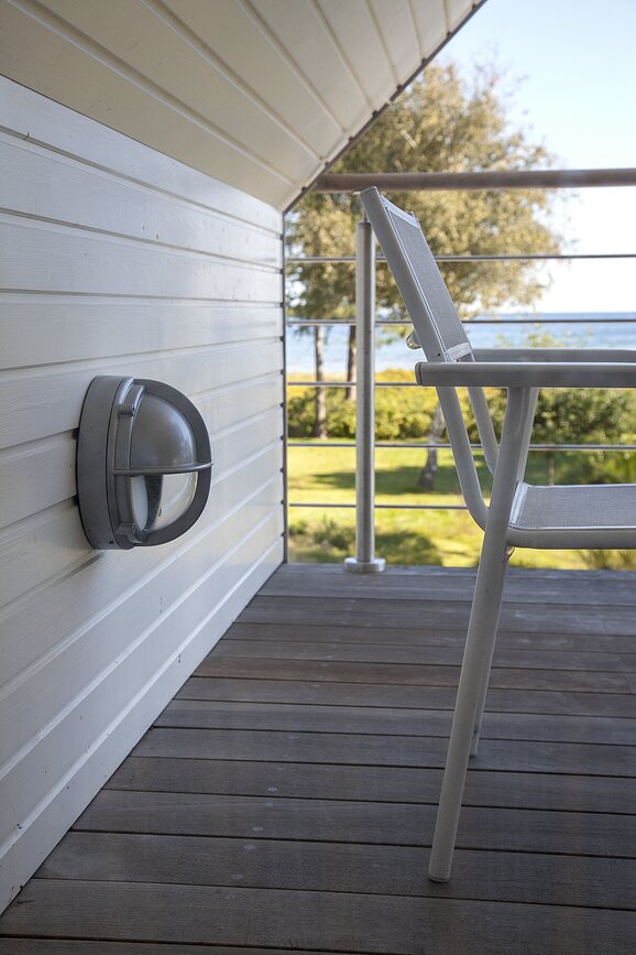 Aplique de Pared LED con marco de aluminio Skot Half, 4000K, opalino