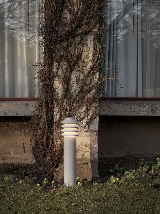 Bysted Vrtna svetilka LED, 4000K, L, siva, z osnovnim pritrdilom in adapterjem