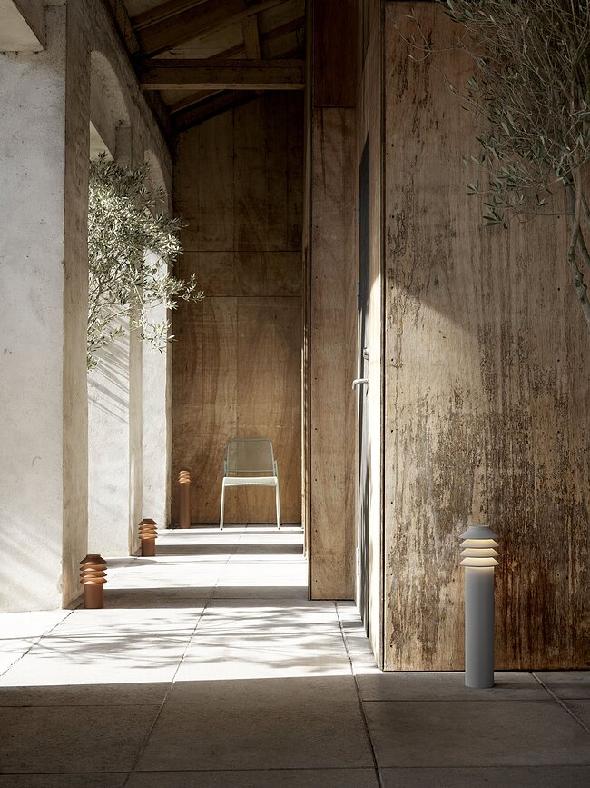 Bysted Vrtna svetilka LED, 4000K, S, siva, s pritrditvijo na sidro in adapterjem