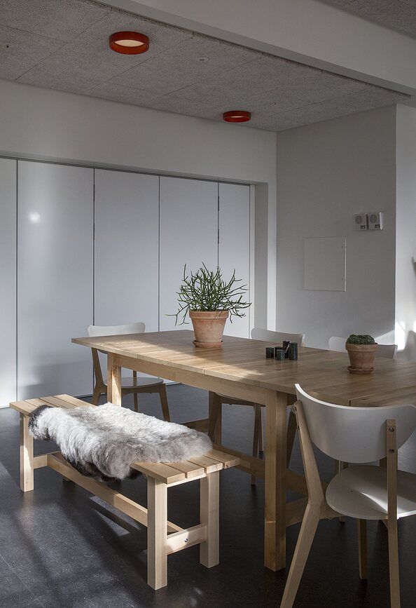 Circle Surface Plafonjera LED 26,7 cm prozirna bijela