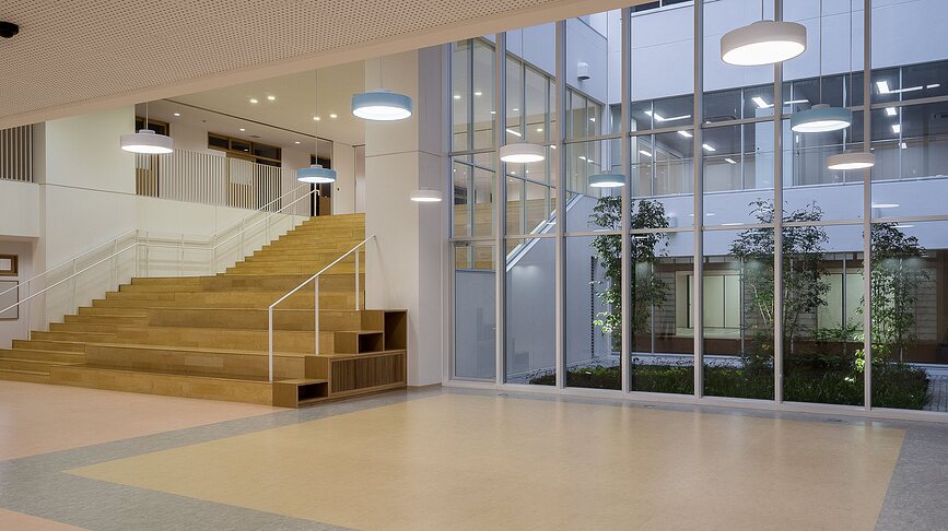 Circle Suspended Viseča svetilka LED HO, 4000K, premer 45,6 cm, prozorna bela