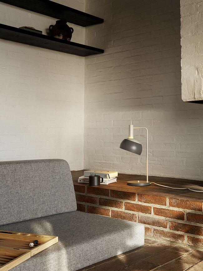 FJ Elements Lampa stolna crna