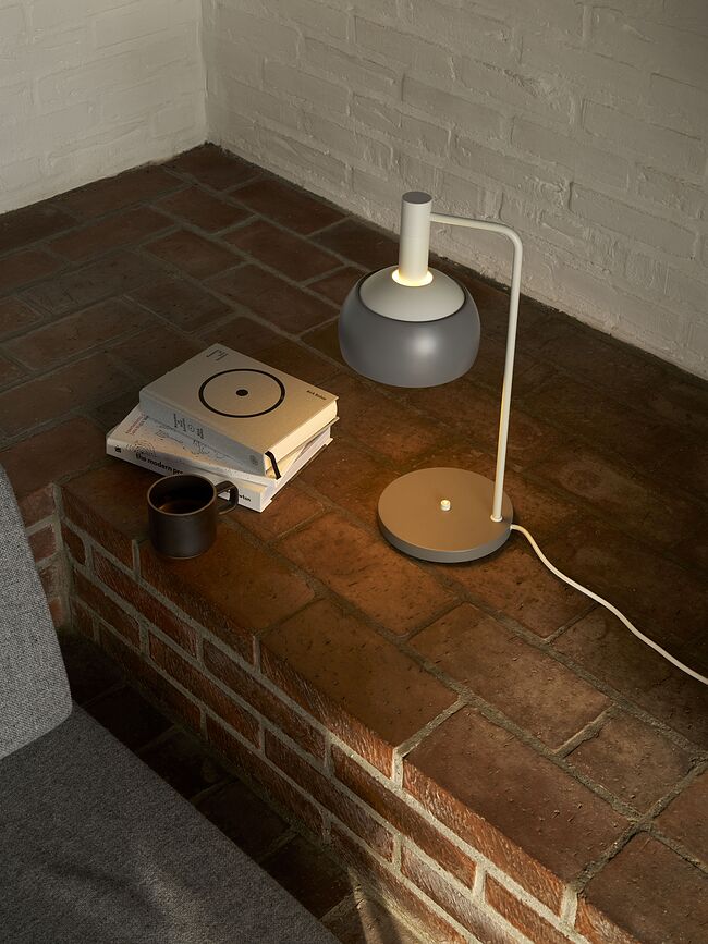 FJ Elements Επιτραπέζιο Φωτιστικό, μαύρο