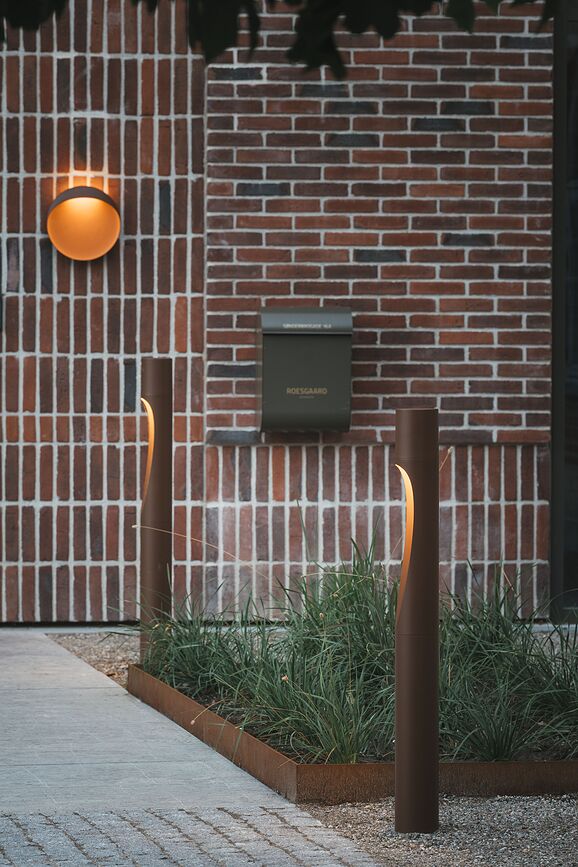 Flindt Zunanja stenska svetilka LED, s faznim zatemnjevanjem, 20 cm, 3000K, bela