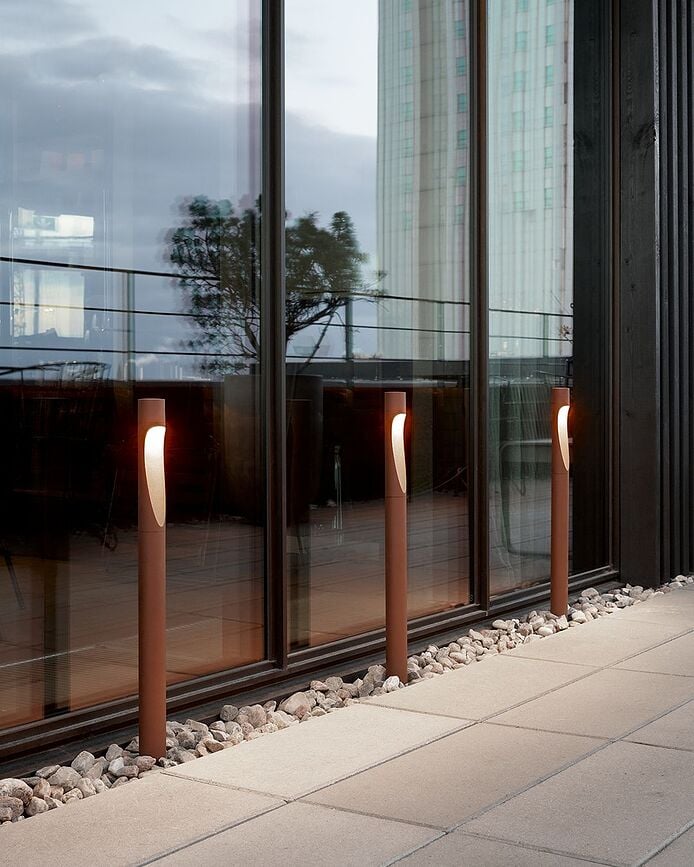 Flindt Vrtna svetilka LED, 69,5 cm, 2700K, rjava, s sidrnim pritrdilom in adapterjem