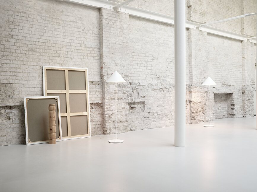 Keglen Lampe sur Pied LED D2W, 2700-2000 K, noire