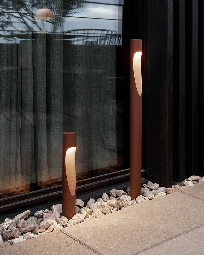 Luminaria de exterior LED Flindt, 34,5 cm, 2700K, marrón, con piqueta y adaptador