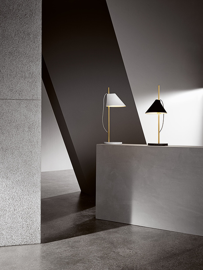 Lámpara de Escritorio LED Yuh, 2700K, negra