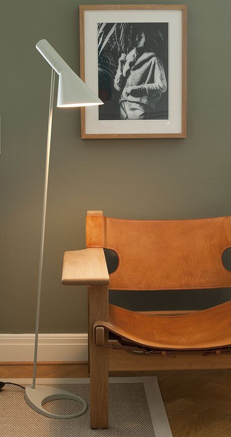 Lámpara de Pie AJ, verde apagado