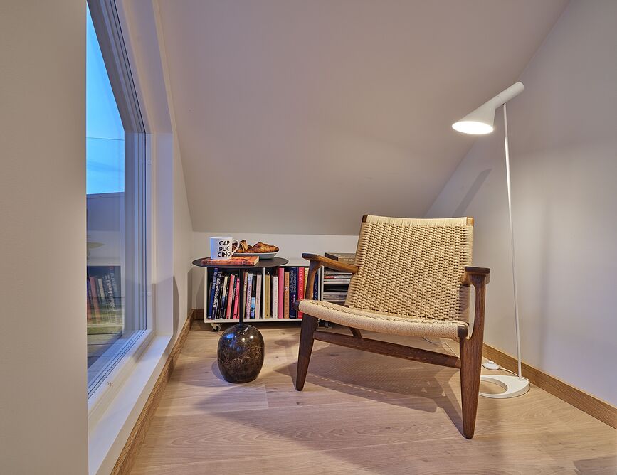 Lámpara de Pie AJ, verde apagado