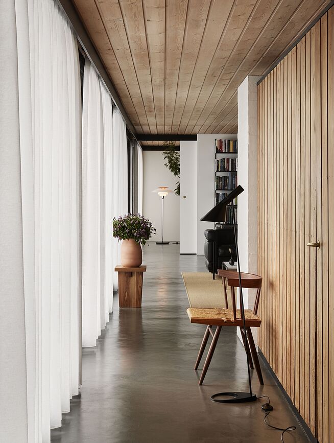 Lámpara de Pie AJ, verde apagado