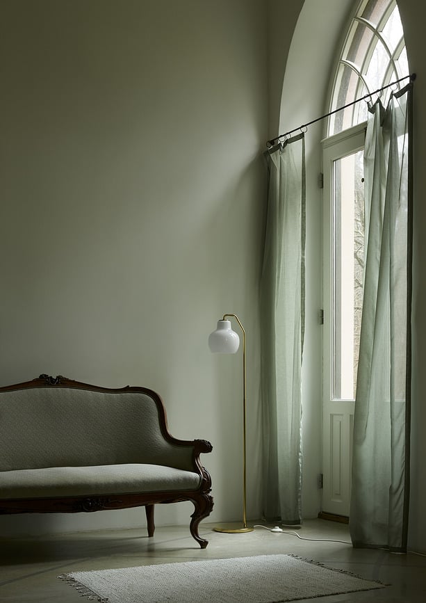 Lámpara de Pie de latón VL Ring Crown