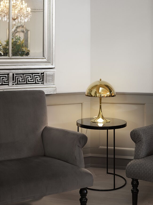 Panthella 320 Lampe de Table, blanche