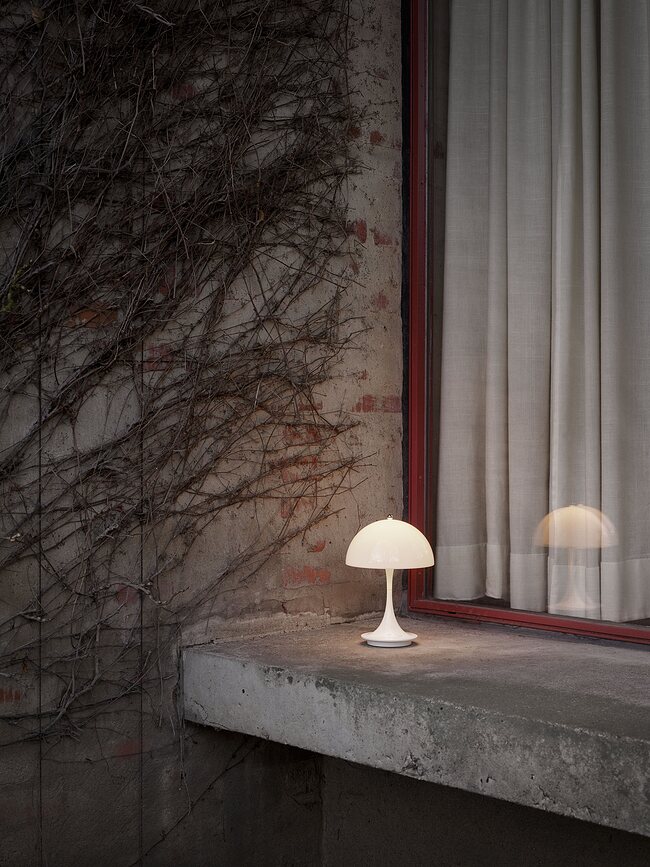 Panthella Lampe sans fil avec chargement par induction, noire