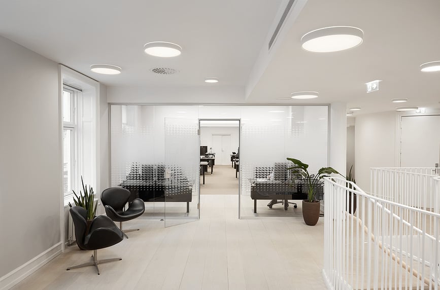 Plafón LED extraplano redondo semiempotrado, 44 cm, 4000K HO, blanco, con difusor prismático, con control DALI