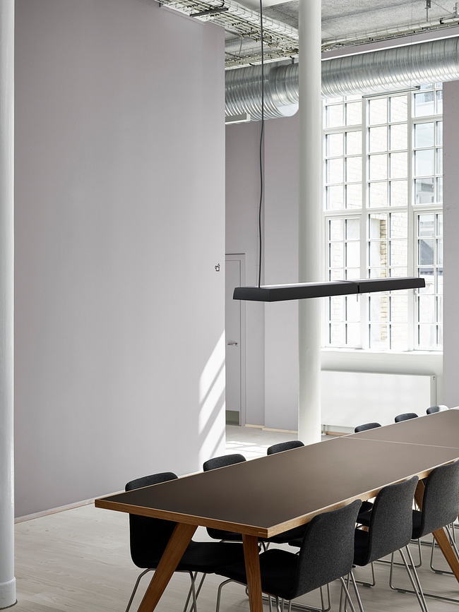 Slim Box Suspended LED KA HO Suspension, avec diffuseur microprismatique, contrôle Bluetooth, blanche