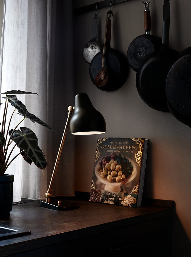 VL 38 Stolna Lampa LED 2700K bijela