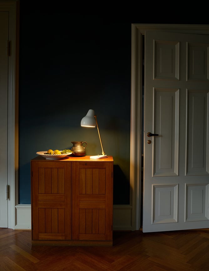 VL 38 Stolna Lampa LED 2700K bijela