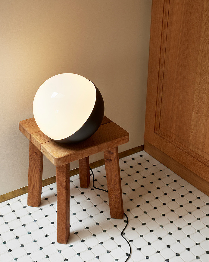 VL Studio Lampe 32 cm, noire, dimmable par coupure de phase