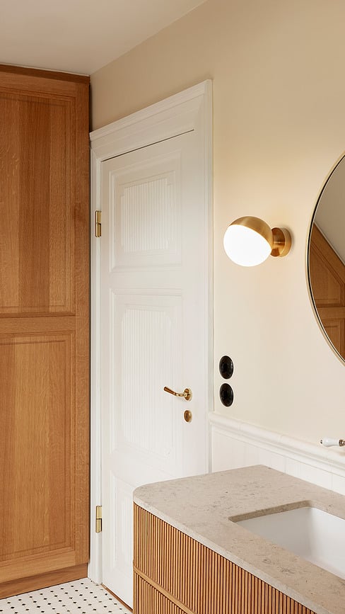 VL Studio Zidna Svjetiljka bez vidljivog kabela i prekidača 15 cm mjedena