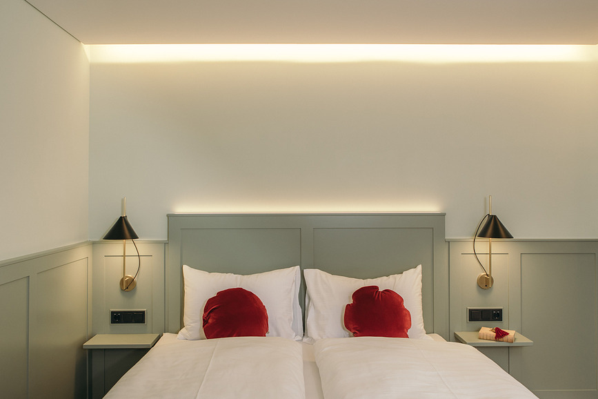 Yuh Applique murale LED, 2700K, blanche, laiton