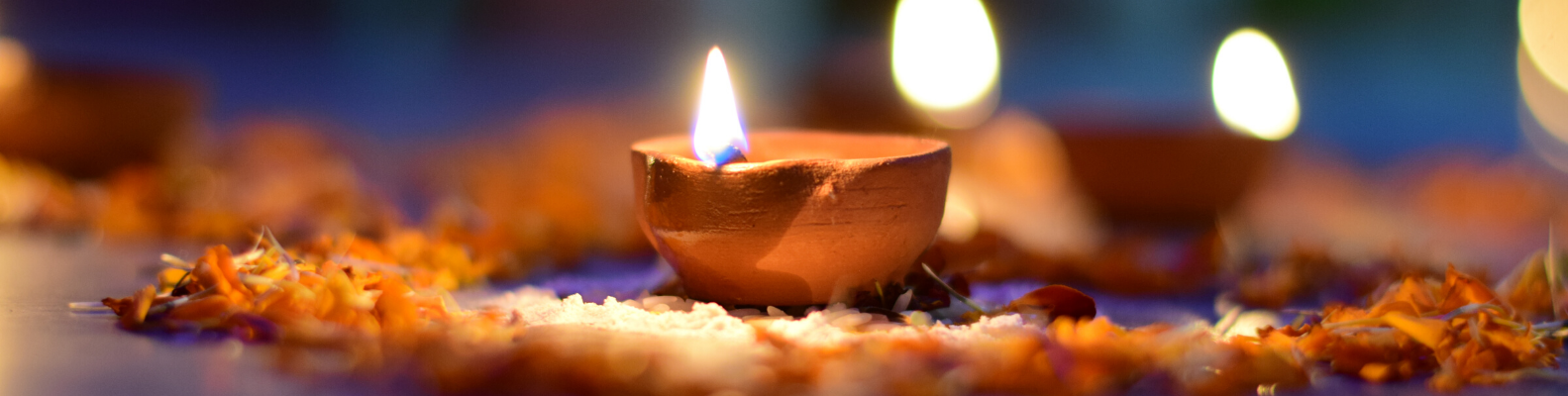 Μια κηροπήγιο για κάθε περίσταση. Πώς να δημιουργήσετε μια διάθεση σε ένα εσωτερικό μέσα σε λίγα λεπτά;