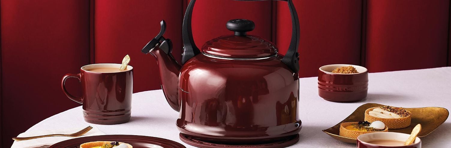 Bouilloire électrique ou bouilloire à gaz ? Avantages et inconvénients des deux solutions