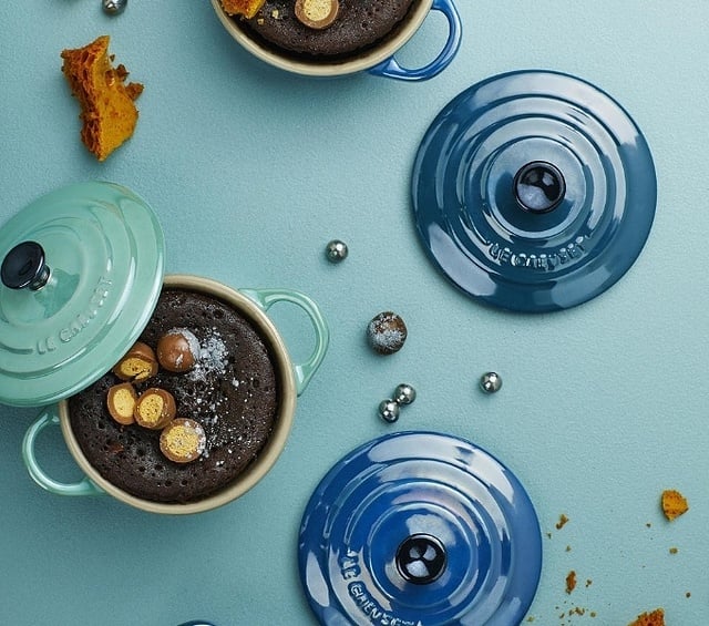 μπλε από πάνω