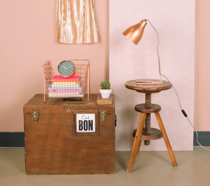 lijepa zlatna budilica Karlsson