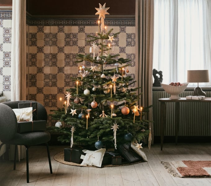 Weihnachtsbaum im Wohnzimmer