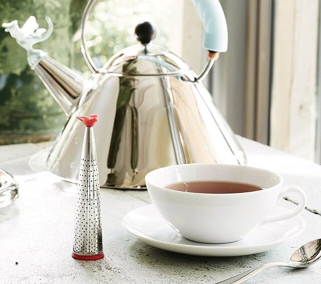 čajnik alessi cjediljka za čaj