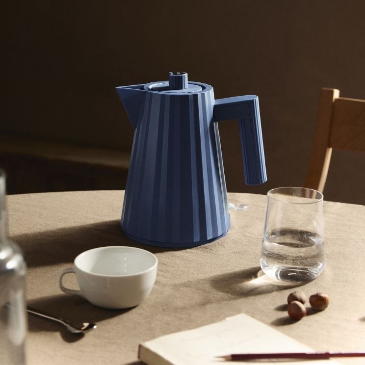 la bouilloire alessi peut être détartrée avec de l'acide citrique, par exemple