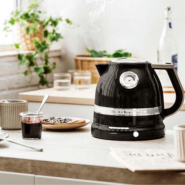 Czajnik czarny KitchenAid 1,5 l