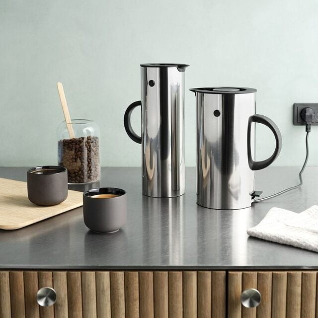 hervidor diseñado por michael graves