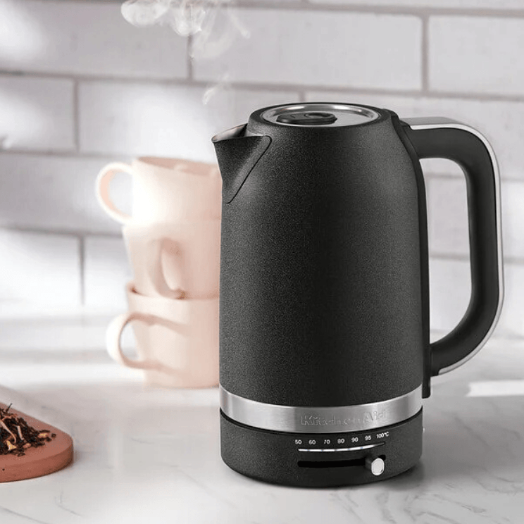 Czajnik z regulacją temperatury KitchenAid 1,7 l czarny