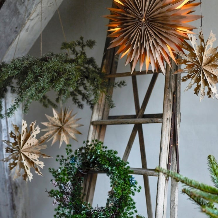 Decoraciones navideñas 2025: decoraciones navideñas de papel de Bloomingville