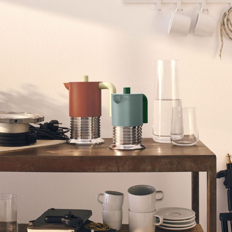 le design de la cafetière Vite est inspiré d'éléments industriels