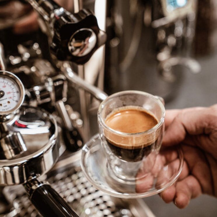 una macchina da caffè per la casa ti permette di fare caffè professionale
