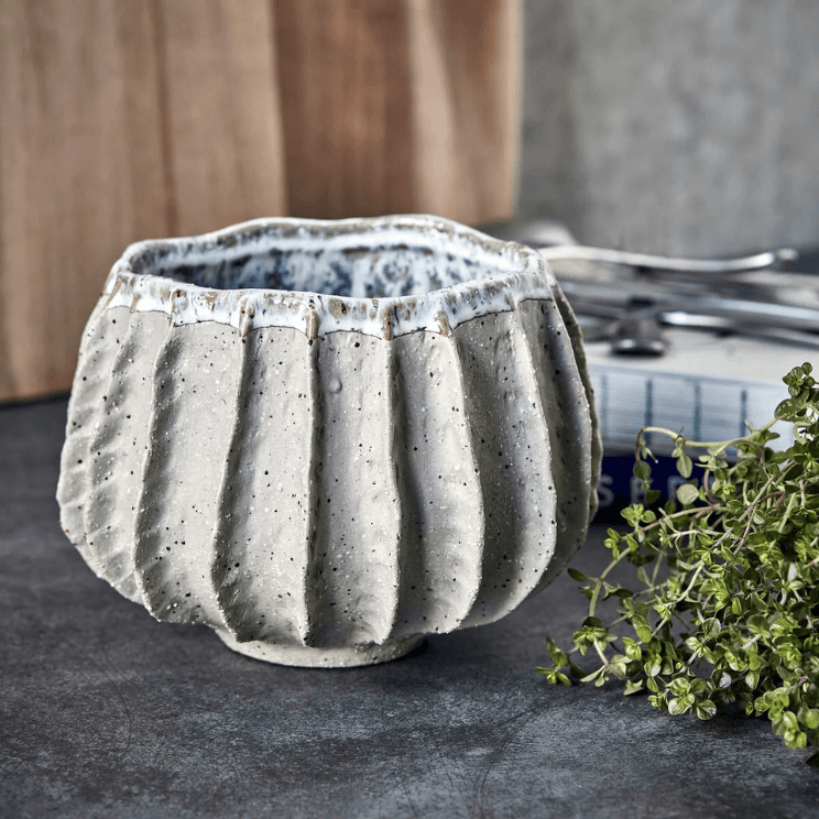 Pot de fleurs gris style bohème