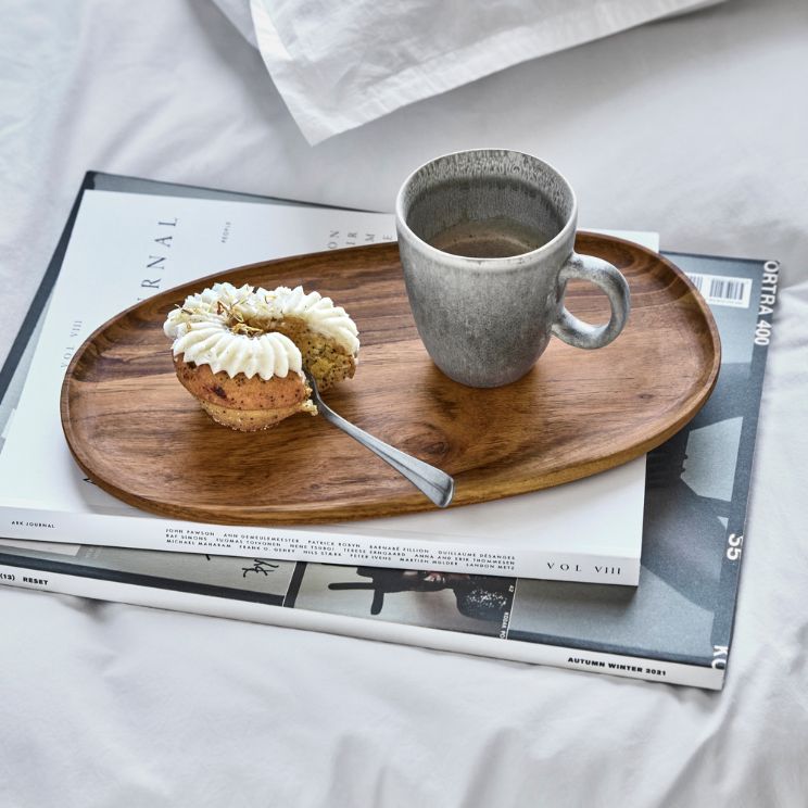 lesen pladenj s sobotnim zajtrkom