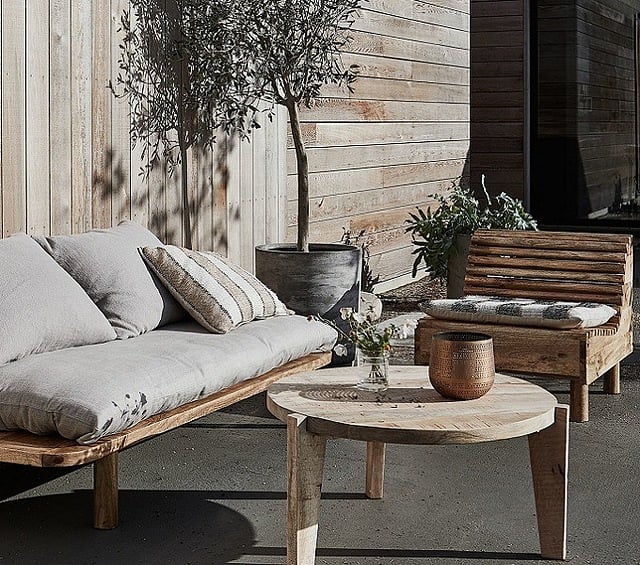 Valovita vrtna fotelja